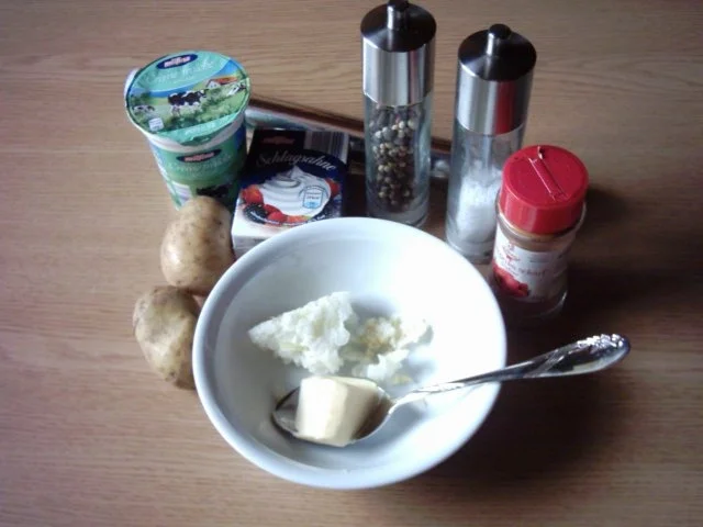 Kartoffeln in Alu gegrillt mit einer Creme von gestern - Rezept - Bild Nr. 2