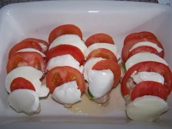 Rezept: Hähnchenfilets mit Tomaten-Mozzarella-Fächer Bild Nr. 3 Hähnchenfilets mit Tomaten-Mozzarella-Fächer - Rezept - Bild Nr. 3