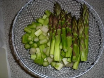 Rezept: grüne Spargel Suppe Bild Nr. 4 grüne Spargel Suppe - Rezept - Bild Nr. 4