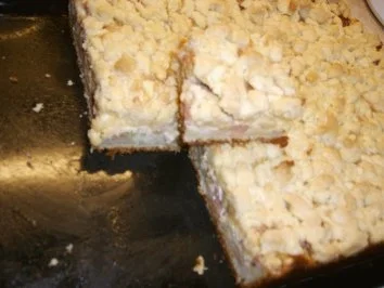 Rezept: Rhabarberstreuselkuchen Bild Nr. 6 Rhabarberstreuselkuchen - Rezept - Bild Nr. 6
