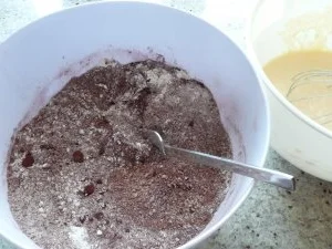 Rezept: Fluffige Schoko-Bananen-Muffins Bild Nr. 5 Fluffige Schoko-Bananen-Muffins - Rezept - Bild Nr. 5