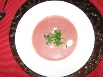 Rezept: Feines Rote Beete Süppchen Bild Nr. 2 Feines Rote Beete Süppchen - Rezept - Bild Nr. 2