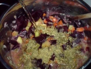 Rezept: Feines Rote Beete Süppchen Bild Nr. 6 Feines Rote Beete Süppchen - Rezept - Bild Nr. 6