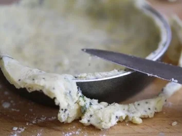 Rezept: Zwiebel Tartes aus Olivenöl Mürbeteig Bild Nr. 2 Zwiebel Tartes aus Olivenöl Mürbeteig - Rezept - Bild Nr. 2