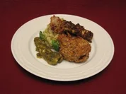 Dreierlei vom Backhendl an lauwarmem steirischem Erdäpfel-Vogerl-Salat - Rezept