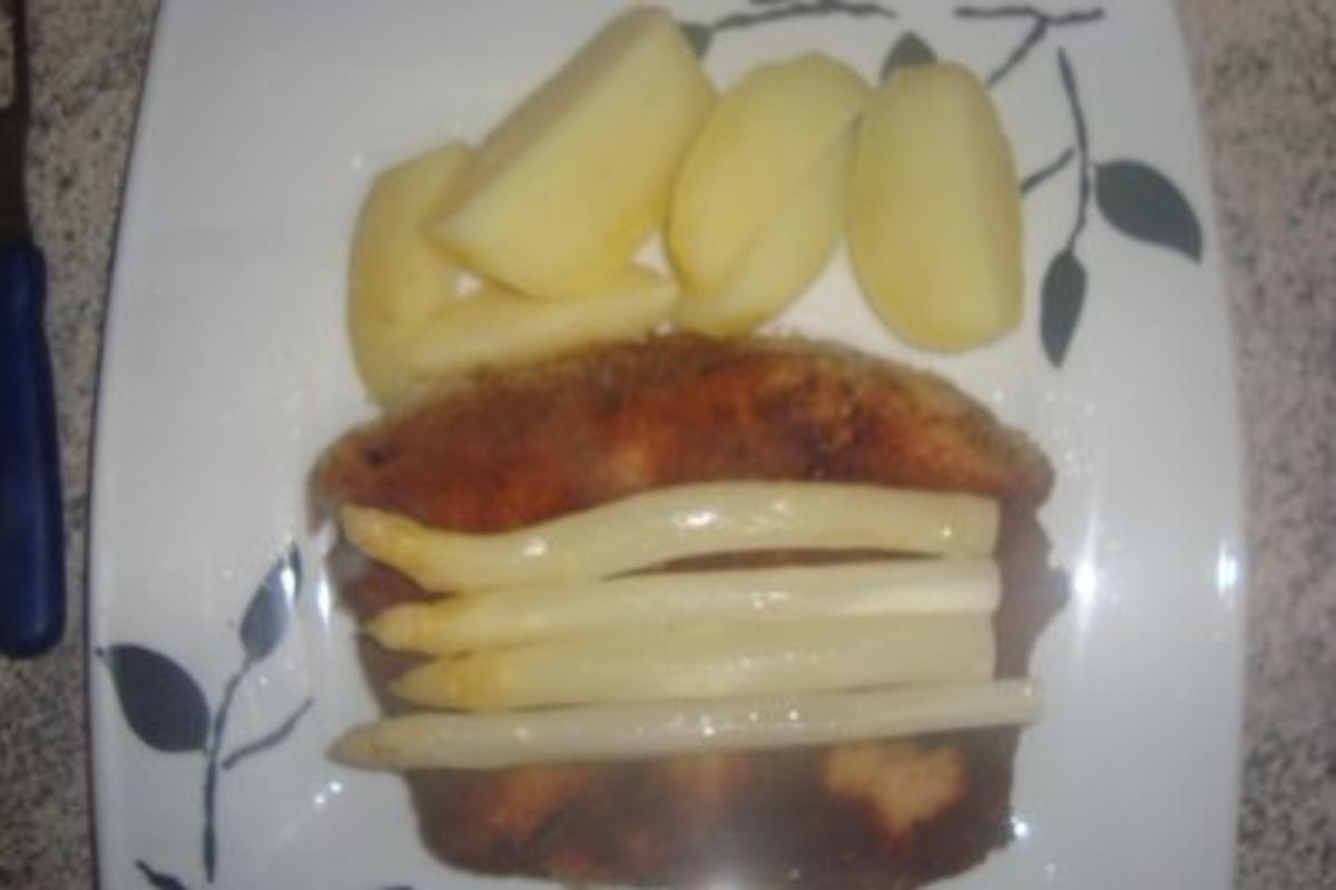 Fleischgerichte: Leberkäse Wiener Art mit Salzkartoffeln und Spargel mit Buttersoße - Rezept - Bild Nr. 2