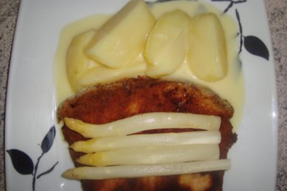 Fleischgerichte: Leberkäse Wiener Art mit Salzkartoffeln und Spargel mit Buttersoße - Rezept