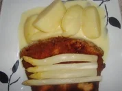Fleischgerichte: Leberkäse Wiener Art mit Salzkartoffeln und Spargel mit Buttersoße - Rezept