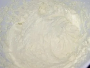 Ricotta-Tonka-Creme mit marinierten Erdbeeren - Rezept - Bild Nr. 5