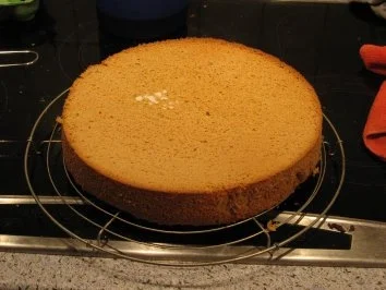 Torte - BESCHWIPSTE KIRSCHEN FÜR EUCH - Rezept - Bild Nr. 4