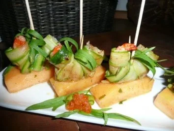 Rezept: TAPAS/FISCH:Langostinos mit Melone und Spargel TAPAS/FISCH:Langostinos mit Melone und Spargel - Rezept