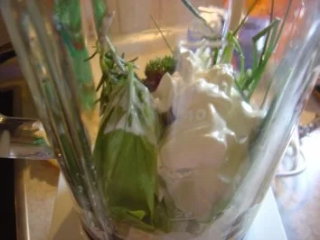 Rezept: Hackbällchen in Kräuter-Feta-Sauce, überbacken Bild Nr. 3 Hackbällchen in Kräuter-Feta-Sauce, überbacken - Rezept - Bild Nr. 3