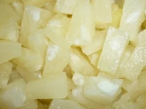 Fruchtiger Eiersalat an Honig-Bananen-Senfdressing und Pinienkernen - Rezept - Bild Nr. 5