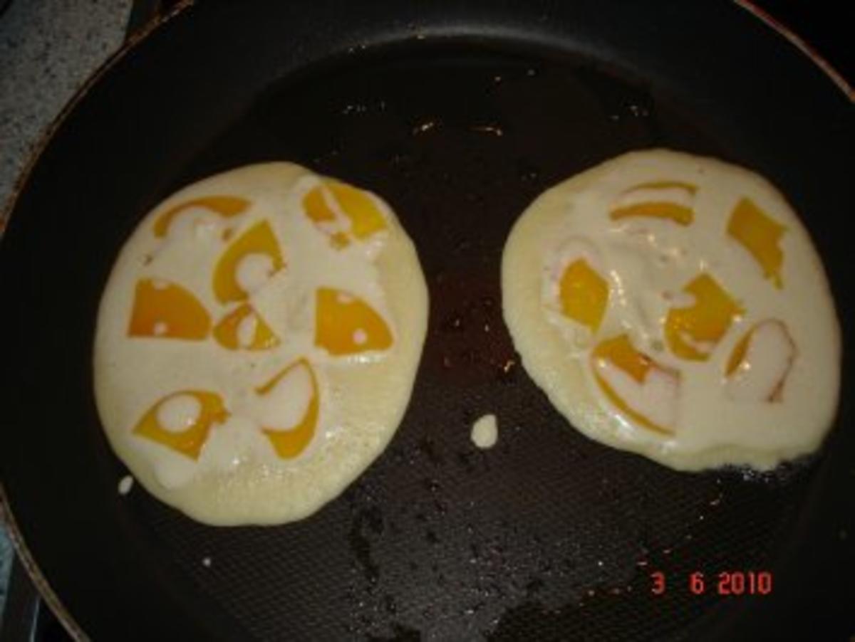 Bilder für Eierkuchen mit Pfirsichstückchen - Rezept
