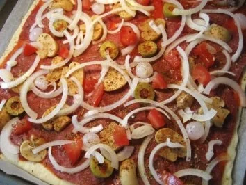 Pizza - (ein Jeder macht sie anders) ... - Rezept - Bild Nr. 2