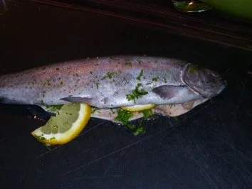 Rezept: Forelle gebraten mit Petersilienkartoffeln und Zitronenbutter Bild Nr. 4 Forelle gebraten mit Petersilienkartoffeln und Zitronenbutter - Rezept - Bild Nr. 4