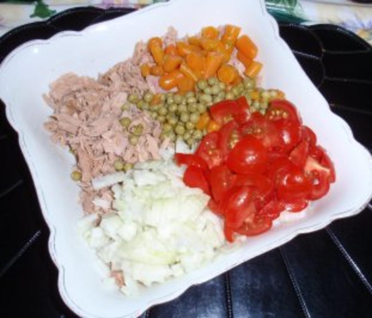 Bunter Thunfischsalat mit Ei - Rezept - Bild Nr. 3