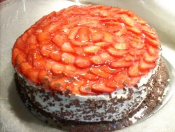 Erdbeertorte "Schwarzwälder-Art" - Rezept - Bild Nr. 3