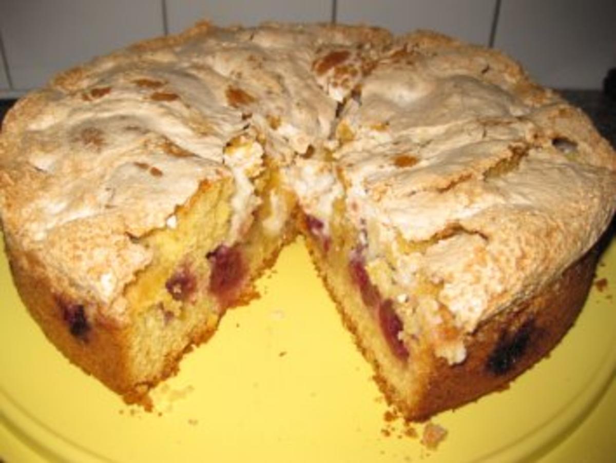 Kirschkuchen mit Baiserhäubchen - Rezept - kochbar.de