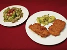 Wiener Schnitzel mit Petersilienkartoffeln und Kernöl-Salat (Sandra Thier) - Rezept