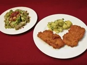 Wiener Schnitzel mit Petersilienkartoffeln und Kernöl-Salat (Sandra Thier) - Rezept