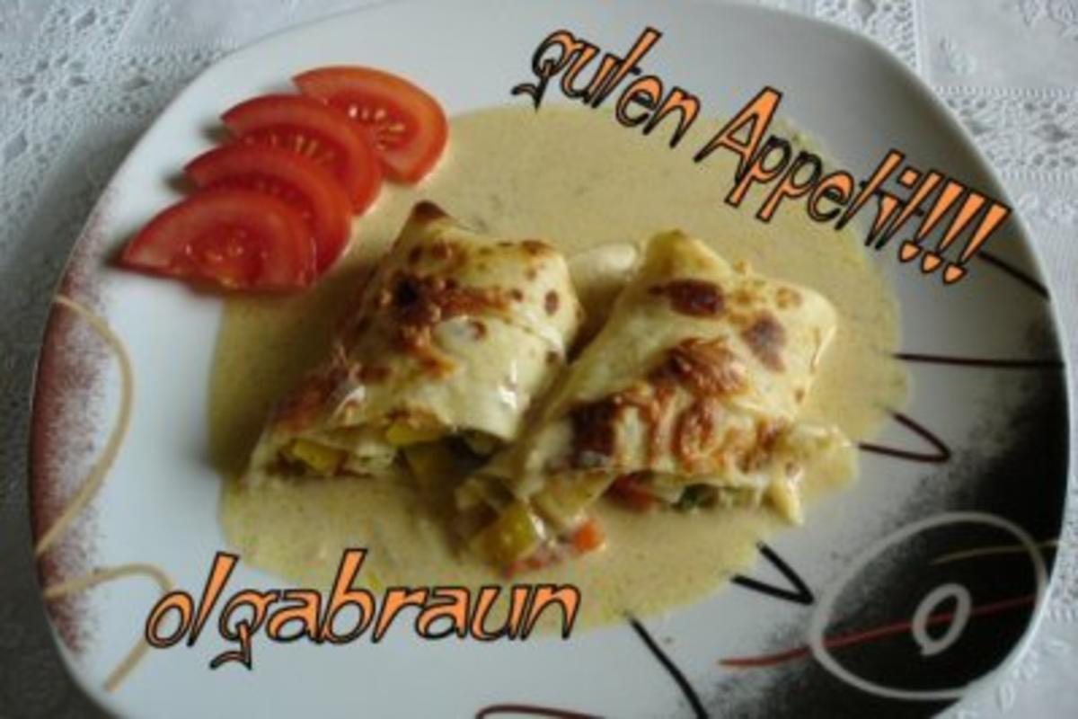 Pfannkuchen mit einer asiatischen Gemüsefüllung mit Senfsauce - Rezept ...