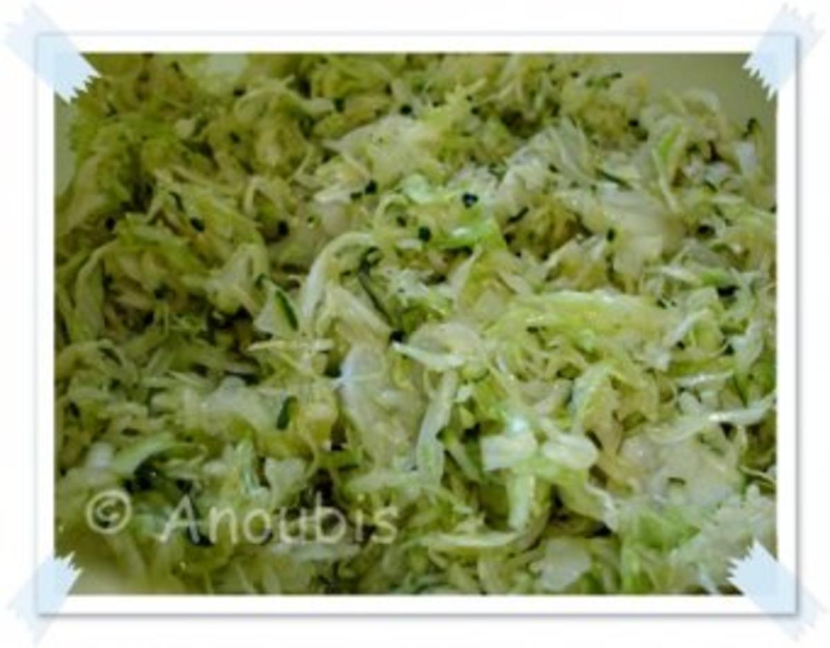 Salat - Spitzkohl-Zucchini-Salat - Rezept