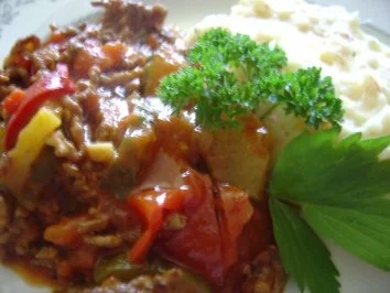 Hackfleisch-Pfanne "Kunterbunt" - Rezept