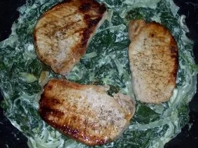 Rezept: Minutensteaks auf Spinat Minutensteaks auf Spinat - Rezept