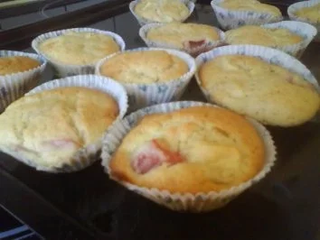 Rhabarber-Butter Muffins mit Äpfeln - Rezept - Bild Nr. 5