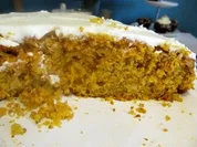 Rezept: Amerikanischer Carrot Cake mit Frischkäse-Überzug Amerikanischer Carrot Cake mit Frischkäse-Überzug - Rezept