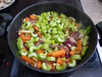 Pfannengerichte - Bunte Pfanne an Nudeln - Rezept - Bild Nr. 13