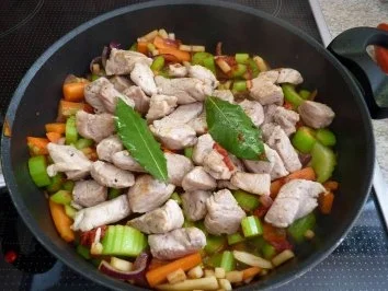 Pfannengerichte - Bunte Pfanne an Nudeln - Rezept - Bild Nr. 14