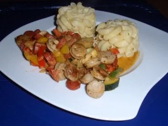 Würstchen-Gemüsezauber mit Hörnchennudeln - Rezept - Bild Nr. 7