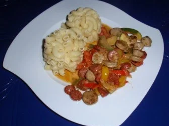 Würstchen-Gemüsezauber mit Hörnchennudeln - Rezept - Bild Nr. 8