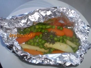  Gemüse mit Kräuterbutter en Papillote - Rezept - Bild Nr. 2