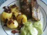 Grüne Heringe  gebraten mit Salzkartoffeln und Gurkensalat - Rezept