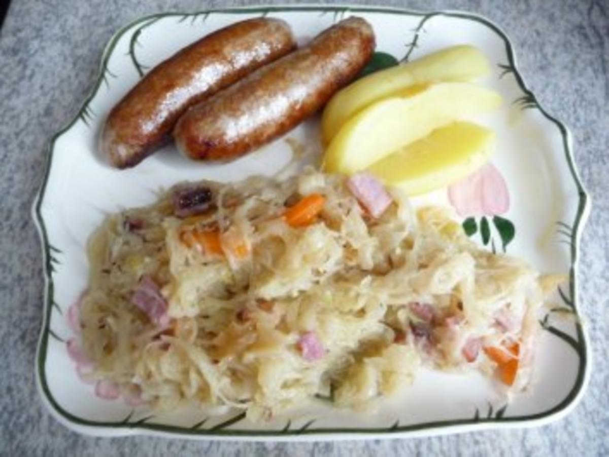 Hauptgerichte - Bratwurst mit Sauerkraut - Rezept - Bild Nr. 2