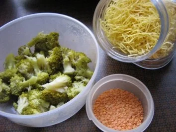 Linsensüppchen mit Brokkoli und Nüdelchen - Rezept - Bild Nr. 2