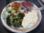 Geflügel - Putenschenkel mit Ofengebackenes  Gemüse  und  Remulade - Rezept