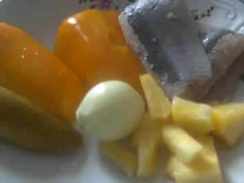 Rezept: Fruchtiger Matjes-Salat Bild Nr. 2 Fruchtiger Matjes-Salat - Rezept - Bild Nr. 2