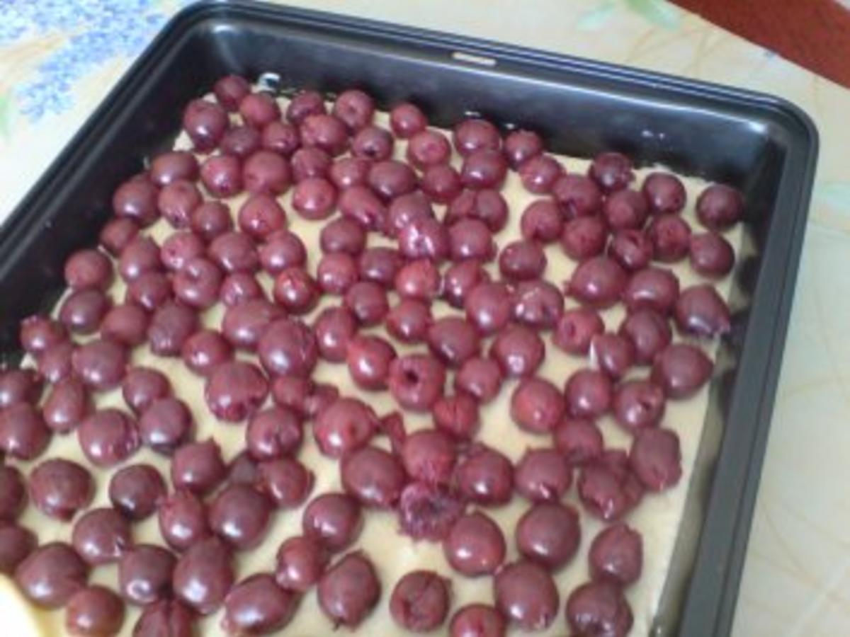 Sauerkirschkuchen mit Streuseln der besonderen Art - einfach - 360 kcal ...