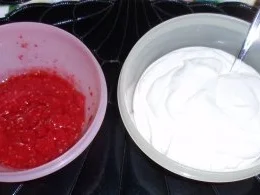 Rezept: Cremiges Himbeer-Joghurt-Eis Bild Nr. 3 Cremiges Himbeer-Joghurt-Eis - Rezept - Bild Nr. 3