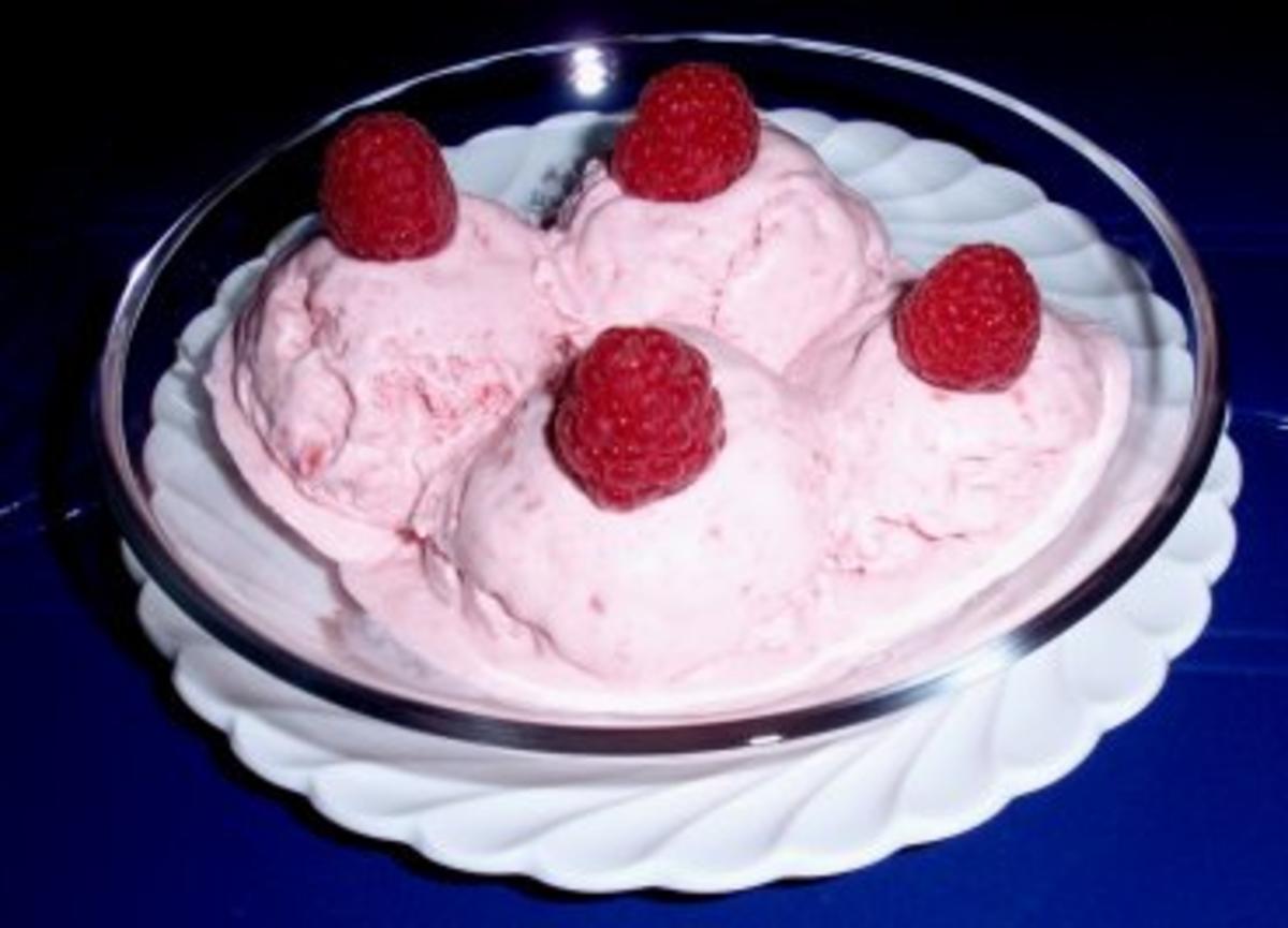 Cremiges Himbeer-Joghurt-Eis - Rezept - Bild Nr. 6