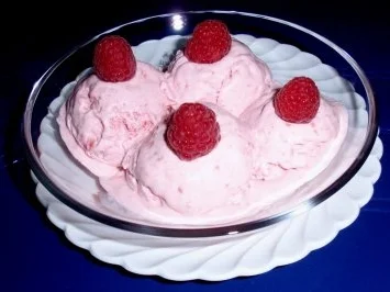 Rezept: Cremiges Himbeer-Joghurt-Eis Bild Nr. 6 Cremiges Himbeer-Joghurt-Eis - Rezept - Bild Nr. 6