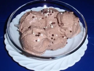 Rezept: Cremiges Schokoladen-Joghurt-Eis Bild Nr. 5 Cremiges Schokoladen-Joghurt-Eis - Rezept - Bild Nr. 5