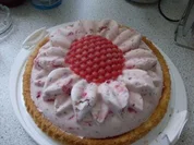 Erdbeer-Jogurette-Eistorte - Rezept