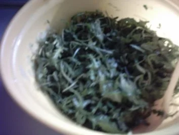 Rezept: Ruccolasalat mit grüner Gurke Bild Nr. 2 Ruccolasalat mit grüner Gurke - Rezept - Bild Nr. 2