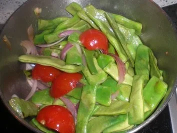 Breite Bohnen lauwarm in feinem Olivenöl - Rezept - Bild Nr. 4