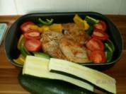 Hähnchenschlegel im Gemüsebett - Rezept